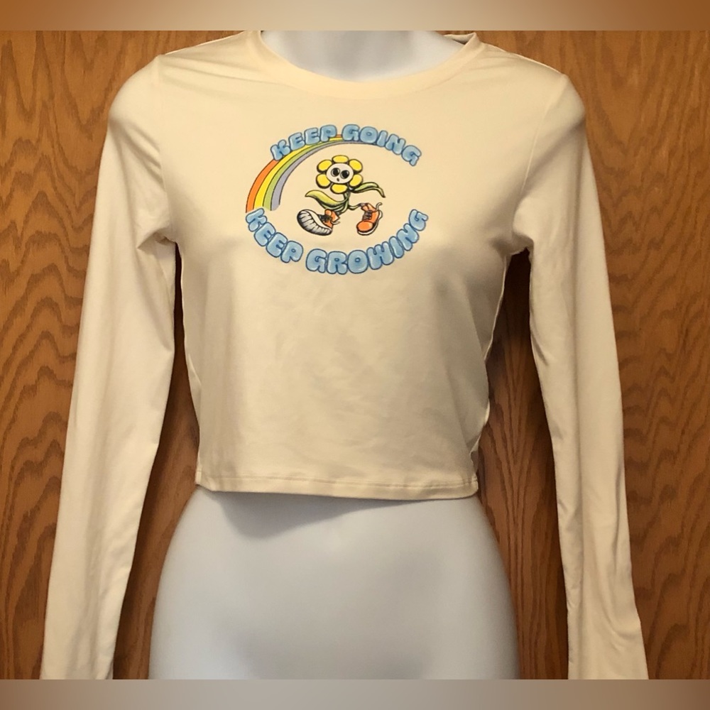Alab Junior Womens Cream Cropped Long Sleeve Top Sz Small Keep Going & Growing